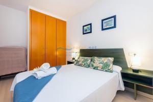 328939 PORT CANIGO III 220 CR Apartment  Roses