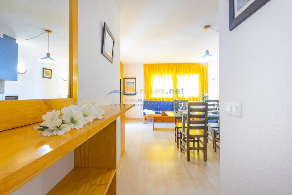 328939 PORT CANIGO III 220 CR Apartment Roses 328939 PORT CANIGO III 220 CR Apartment Roses