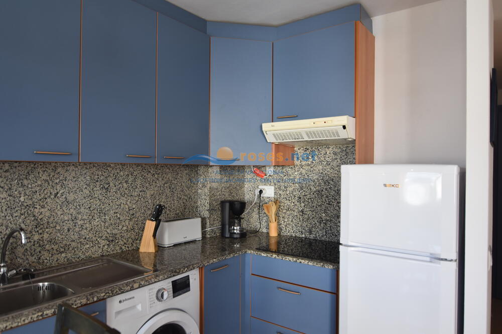328939 PORT CANIGO III 220 CR Apartment Roses 328939 PORT CANIGO III 220 CR Apartment Roses