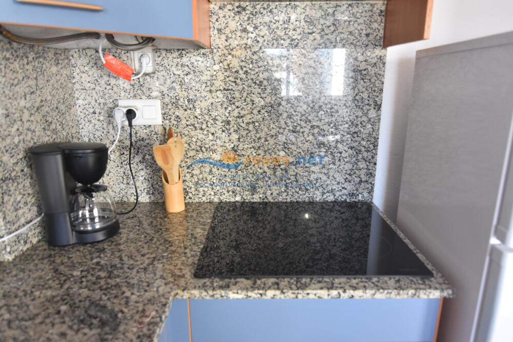 328939 PORT CANIGO III 220 CR Apartment Roses 328939 PORT CANIGO III 220 CR Apartment Roses