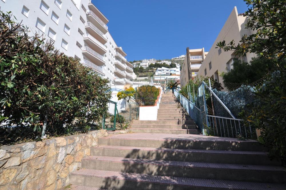 110820 ALGUER Apartment Roses 110820 ALGUER Apartment Roses