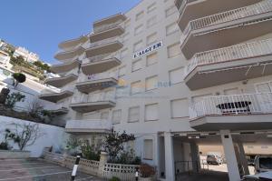 110820 ALGUER Apartment  Roses