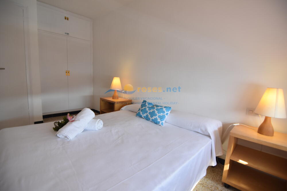 110820 ALGUER Apartment Roses 110820 ALGUER Apartment Roses