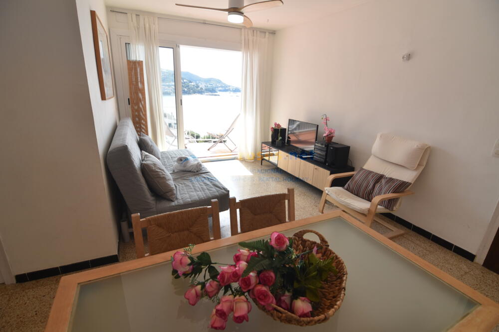 110820 ALGUER Apartment Roses 110820 ALGUER Apartment Roses