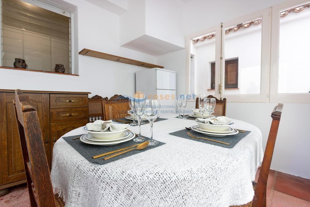 313037 MADRID 44 - BAJO Appartement Roses 313037 MADRID 44 - BAJO Appartement Roses