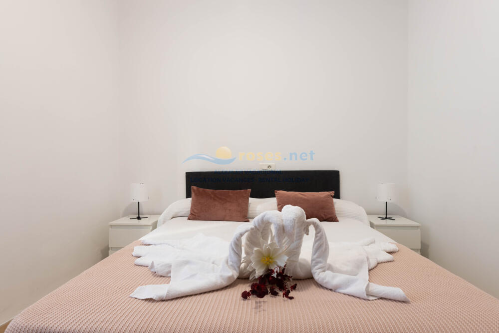 313037 MADRID 44 - BAJO Appartement Roses 313037 MADRID 44 - BAJO Appartement Roses