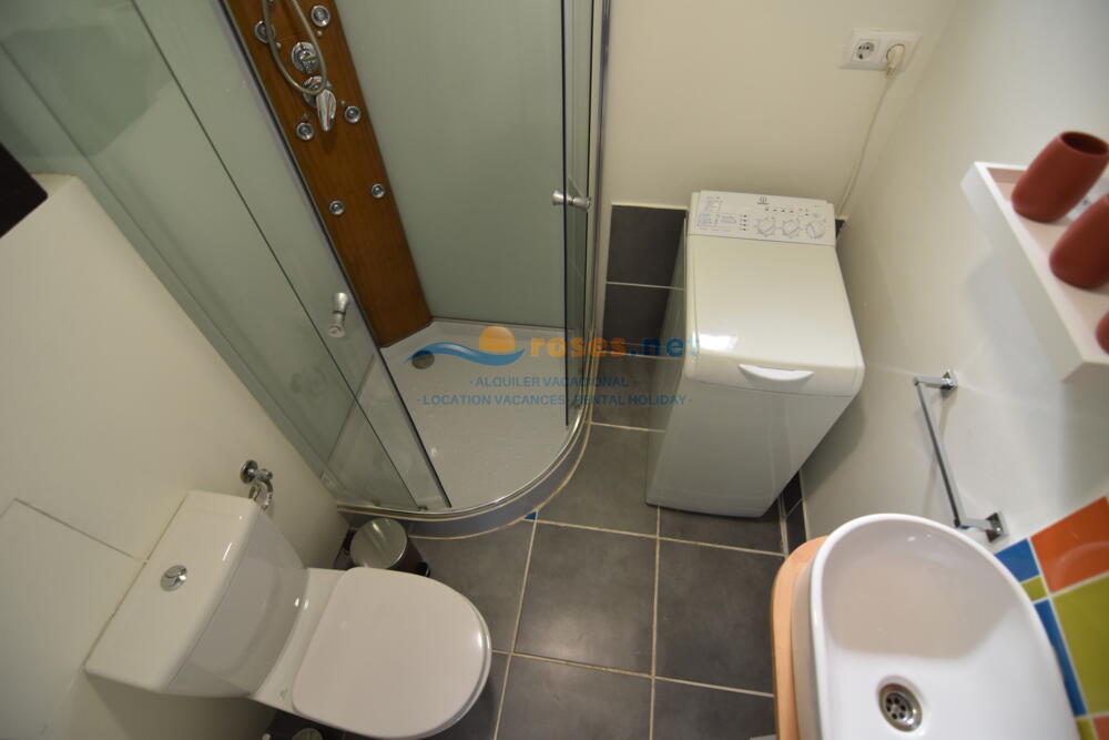 152960 LACUANA Apartment  Roses