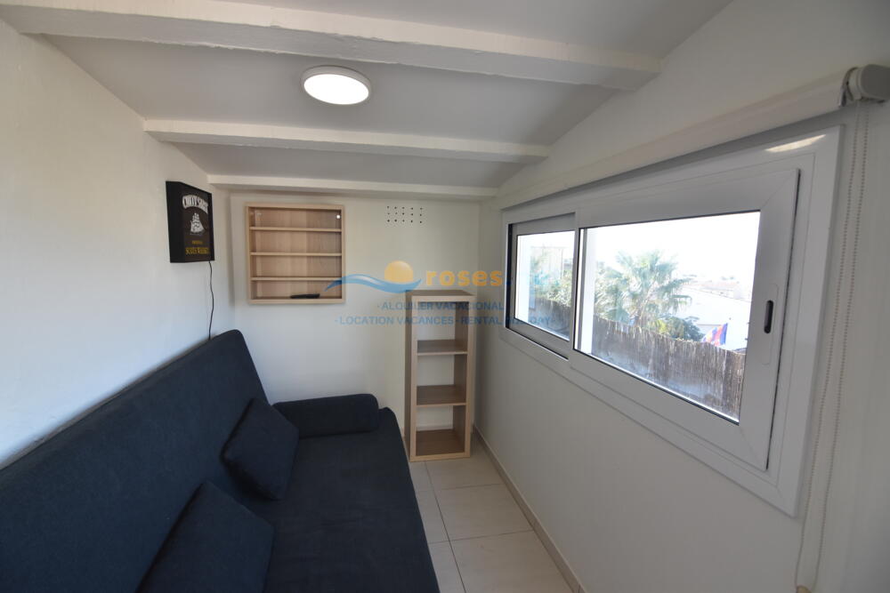 152960 LACUANA Apartment  Roses