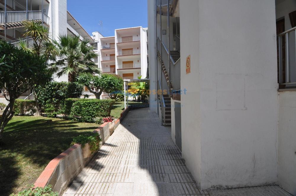 000014 LA SOLANA 1-16 Apartment Roses 000014 LA SOLANA 1-16 Apartment Roses