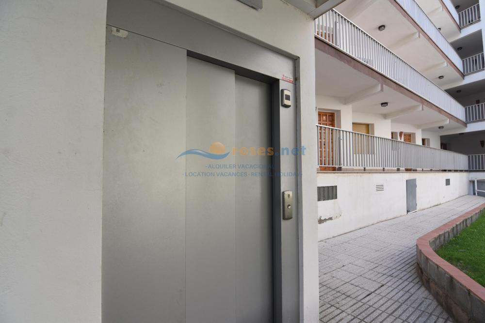 141370 LA SOLANA 2-68 Apartment Roses 141370 LA SOLANA 2-68 Apartment Roses
