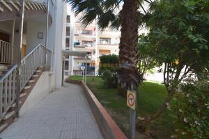 141370 LA SOLANA 2-68 Apartment  Roses
