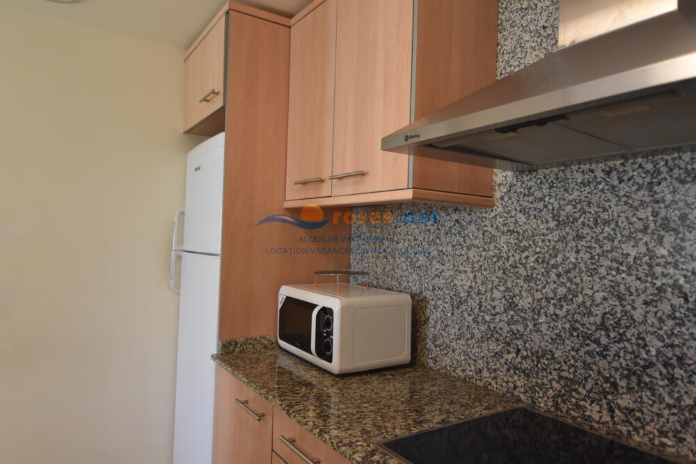 100130 MILENI BAJO II GAR Apartment Roses 100130 MILENI BAJO II GAR Apartment Roses