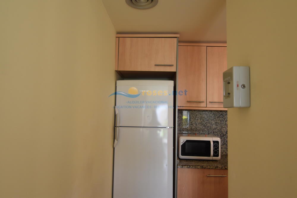100130 MILENI BAJO II GAR Apartment Roses 100130 MILENI BAJO II GAR Apartment Roses