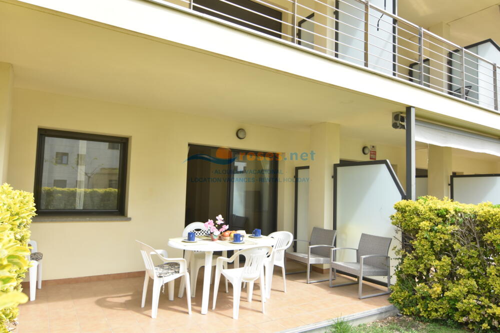 100130 MILENI BAJO II GAR Apartment Roses 100130 MILENI BAJO II GAR Apartment Roses