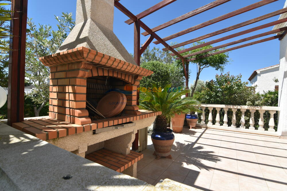 49 Cap Llarg 22 Casa aislada / Villa Santa Margarita Roses 49 Cap Llarg 22 Casa aislada / Villa Santa Margarita Roses