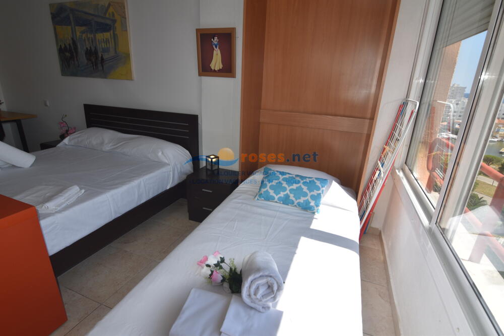 330330 600 TRAMUNTANA - 07-19 Studio-Apartment Roses 330330 600 TRAMUNTANA - 07-19 Studio-Apartment Roses