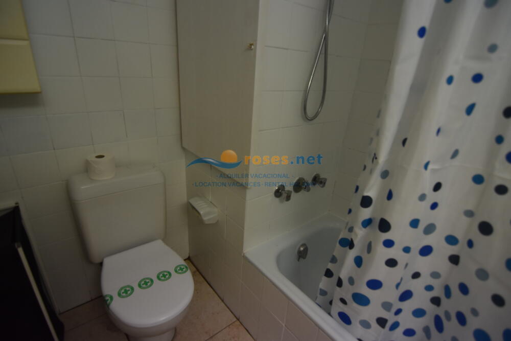 330330 600 TRAMUNTANA - 07-19 Studio-Apartment Roses 330330 600 TRAMUNTANA - 07-19 Studio-Apartment Roses