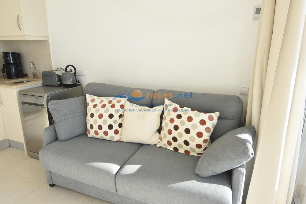 420929 600 TRAMUNTANA - 09-29 - TR42 Studio-Apartment Roses 420929 600 TRAMUNTANA - 09-29 - TR42 Studio-Apartment Roses