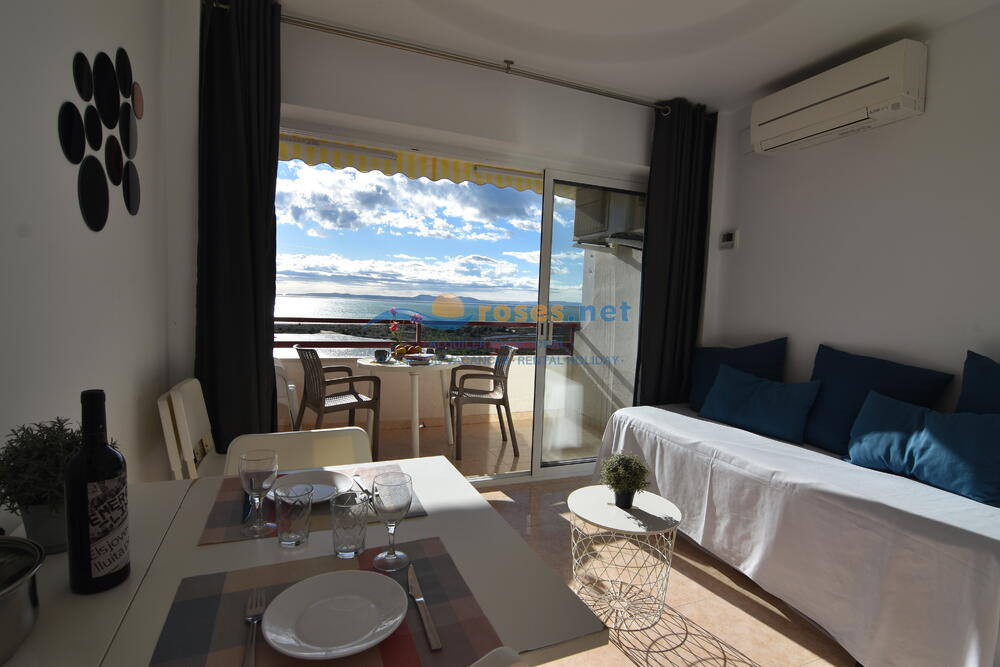 421030 600 TRAMUNTANA - 10-30 - TR42 Studio-Apartment Roses 421030 600 TRAMUNTANA - 10-30 - TR42 Studio-Apartment Roses