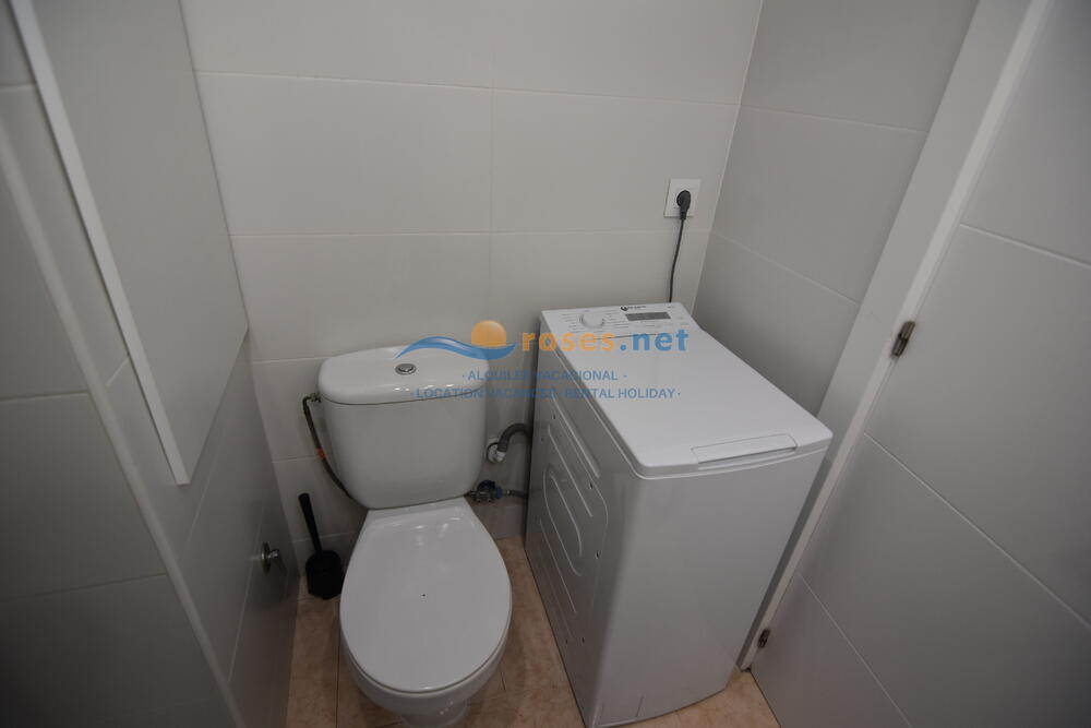 421030 600 TRAMUNTANA - 10-30 - TR42 Studio-Apartment Roses 421030 600 TRAMUNTANA - 10-30 - TR42 Studio-Apartment Roses