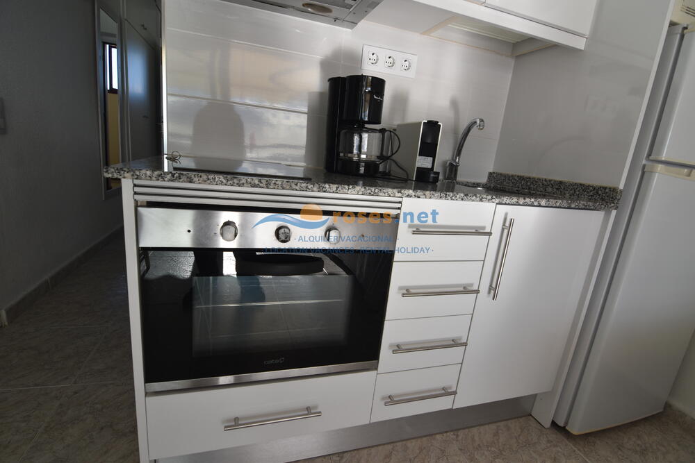 421029 600 TRAMUNTANA 10-29 - TR42 Studio-Apartment Roses 421029 600 TRAMUNTANA 10-29 - TR42 Studio-Apartment Roses