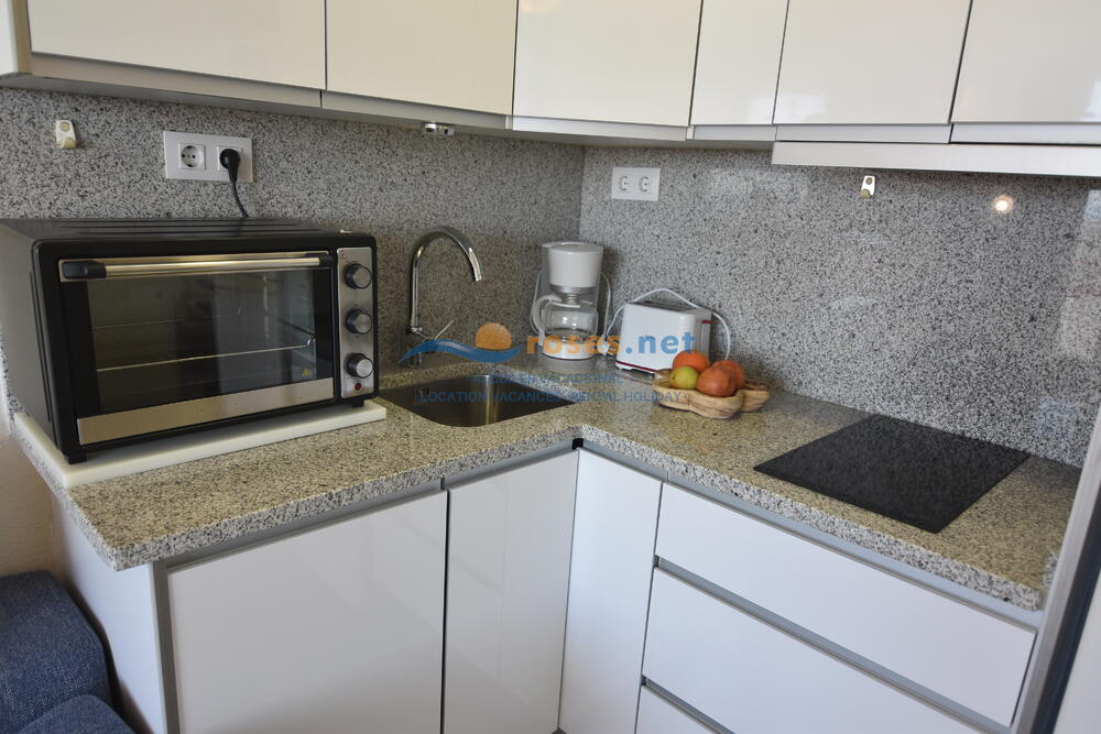 420455 600 GARBI - 04-55 TR42 Apartment Roses 420455 600 GARBI - 04-55 TR42 Apartment Roses