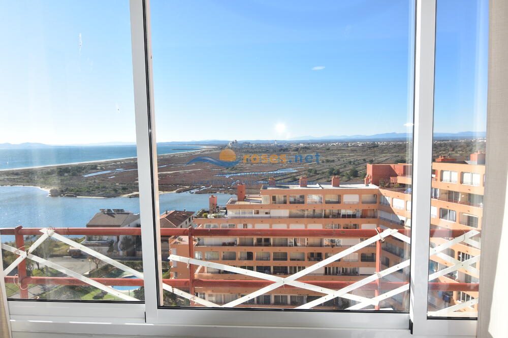 421118 600 TRAMUNTANA - 11-18 - TR42 Studio-Apartment Roses 421118 600 TRAMUNTANA - 11-18 - TR42 Studio-Apartment Roses