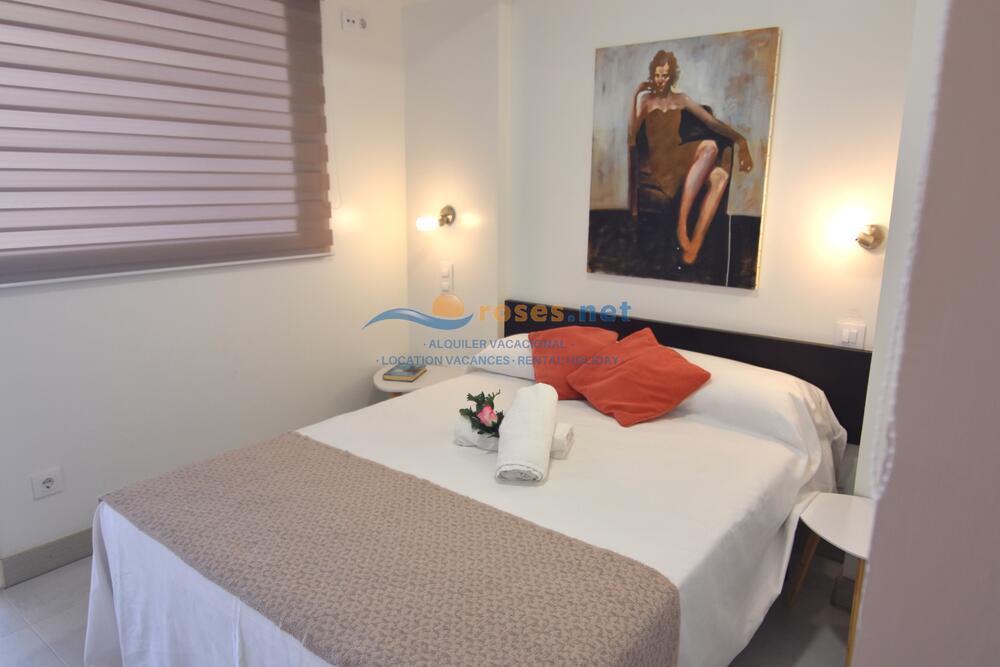 421118 600 TRAMUNTANA - 11-18 - TR42 Studio-Apartment Roses 421118 600 TRAMUNTANA - 11-18 - TR42 Studio-Apartment Roses