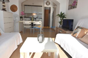 420312 600 LLEVANT 03-12 - TR42 Studio-Apartment  Roses