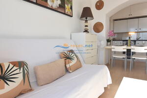 420312 600 LLEVANT 03-12 - TR42 Studio-Apartment  Roses