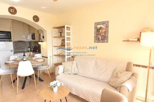420221 600 TRAMUNTANA - 02-21 - TR42   Apartament  Roses