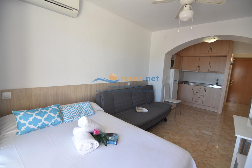420407 600 LLEVANT 04-06 B - TR42 Studio-Apartment Roses 420407 600 LLEVANT 04-06 B - TR42 Studio-Apartment Roses