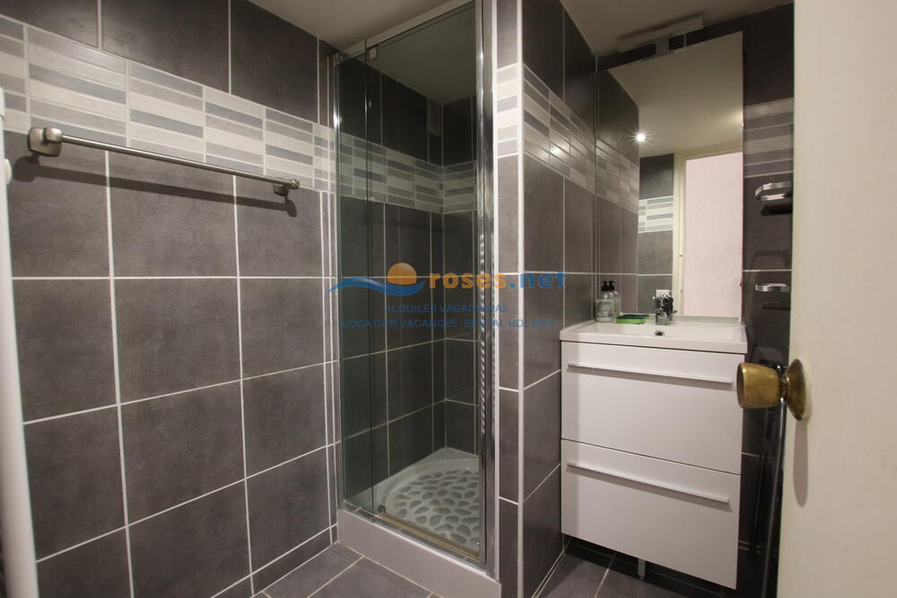 420441 600 GARBI 04-41 - TR42 Studio-Apartment Roses 420441 600 GARBI 04-41 - TR42 Studio-Apartment Roses