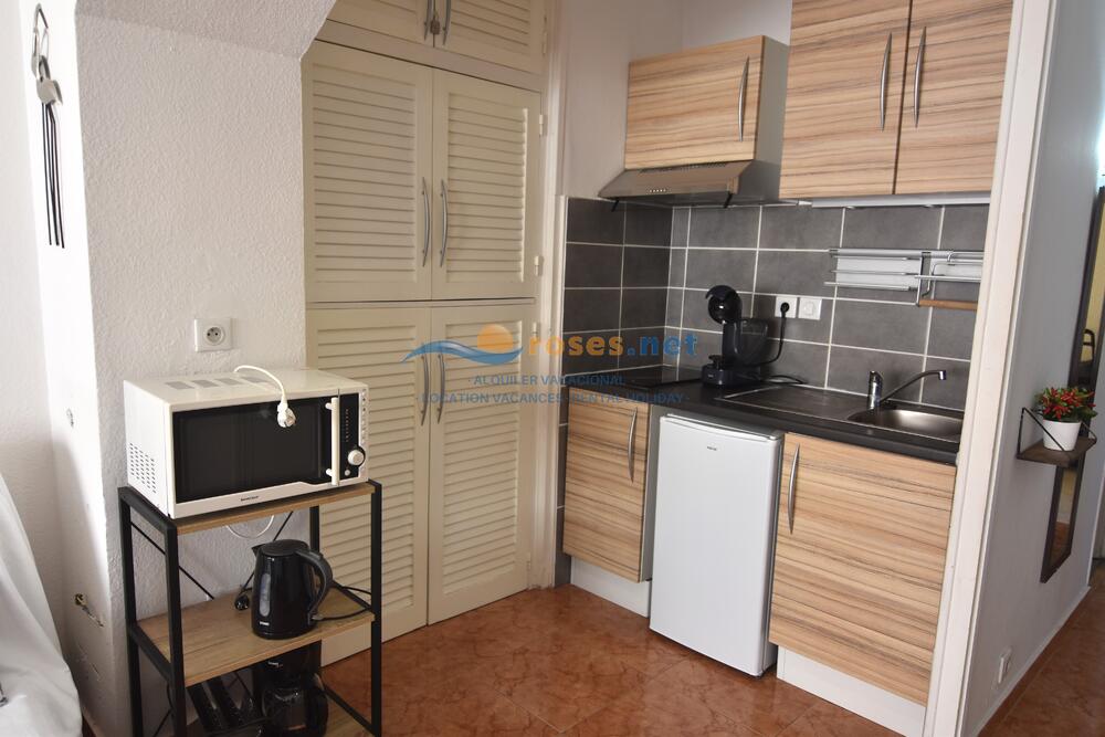 420441 600 GARBI 04-41 - TR42 Studio-Apartment Roses 420441 600 GARBI 04-41 - TR42 Studio-Apartment Roses