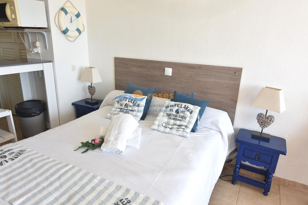 600837 600 XALOC - 08-37 - TR42 Studio-Apartment Roses 600837 600 XALOC - 08-37 - TR42 Studio-Apartment Roses