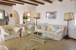 991416 MAS FUMATS SCHNELL Villa privée / Villa  Roses