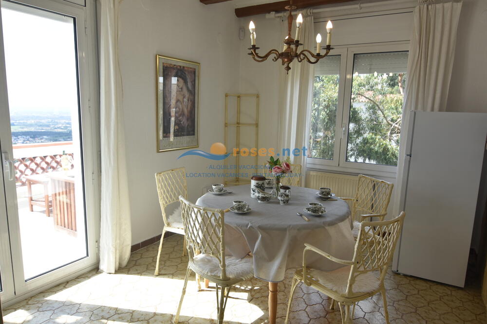 991416 MAS FUMATS SCHNELL Villa privée / Villa Roses 991416 MAS FUMATS SCHNELL Villa privée / Villa Roses