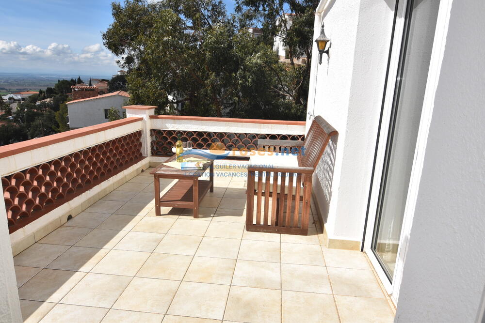 991416 MAS FUMATS SCHNELL Villa privée / Villa Roses 991416 MAS FUMATS SCHNELL Villa privée / Villa Roses