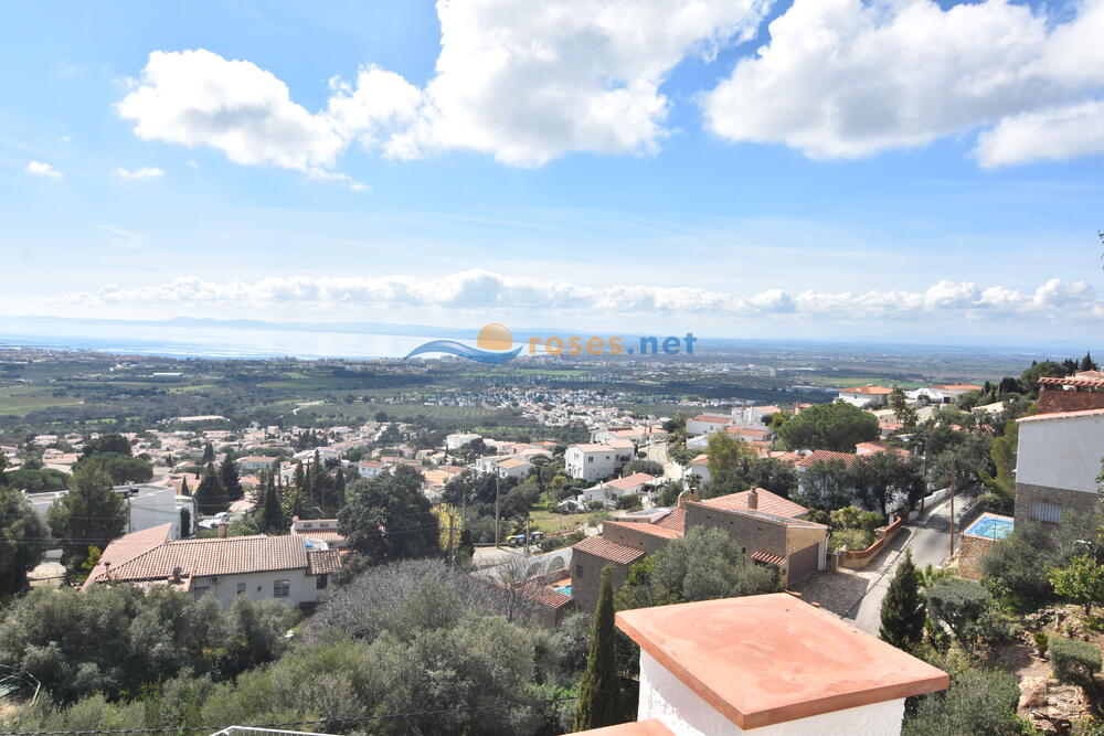 991416 MAS FUMATS SCHNELL Villa privée / Villa Roses 991416 MAS FUMATS SCHNELL Villa privée / Villa Roses