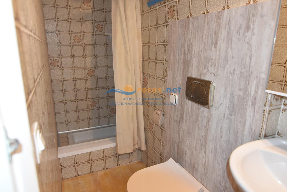 991416 MAS FUMATS SCHNELL Villa privée / Villa Roses 991416 MAS FUMATS SCHNELL Villa privée / Villa Roses