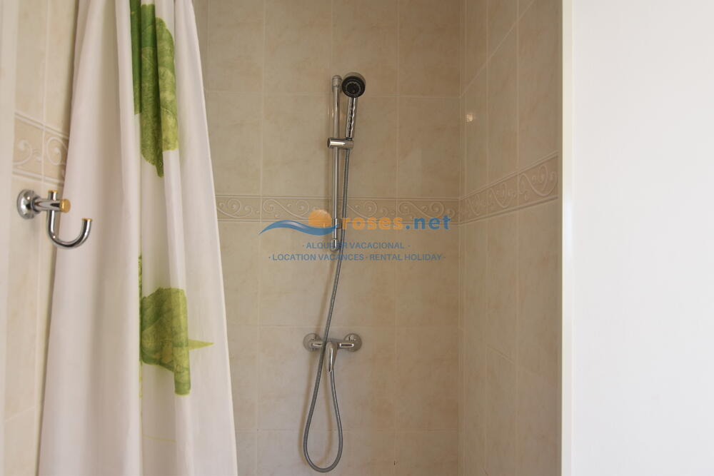 991416 MAS FUMATS SCHNELL Villa privée / Villa Roses 991416 MAS FUMATS SCHNELL Villa privée / Villa Roses
