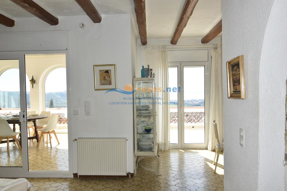 991416 MAS FUMATS SCHNELL Villa privée / Villa Roses 991416 MAS FUMATS SCHNELL Villa privée / Villa Roses