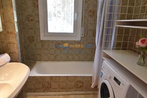 991416 MAS FUMATS SCHNELL Villa privée / Villa  Roses