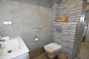 420710 600 LLEVANT 07-10 - TR42 - NHT Apartment  Roses
