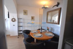420710 600 LLEVANT 07-10 - TR42 - NHT Apartment  Roses