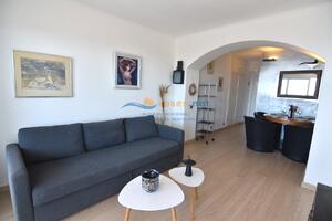420710 600 LLEVANT 07-10 - TR42 - NHT Apartment  Roses