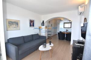 420710 600 LLEVANT 07-10 - TR42 - NHT Apartment  Roses