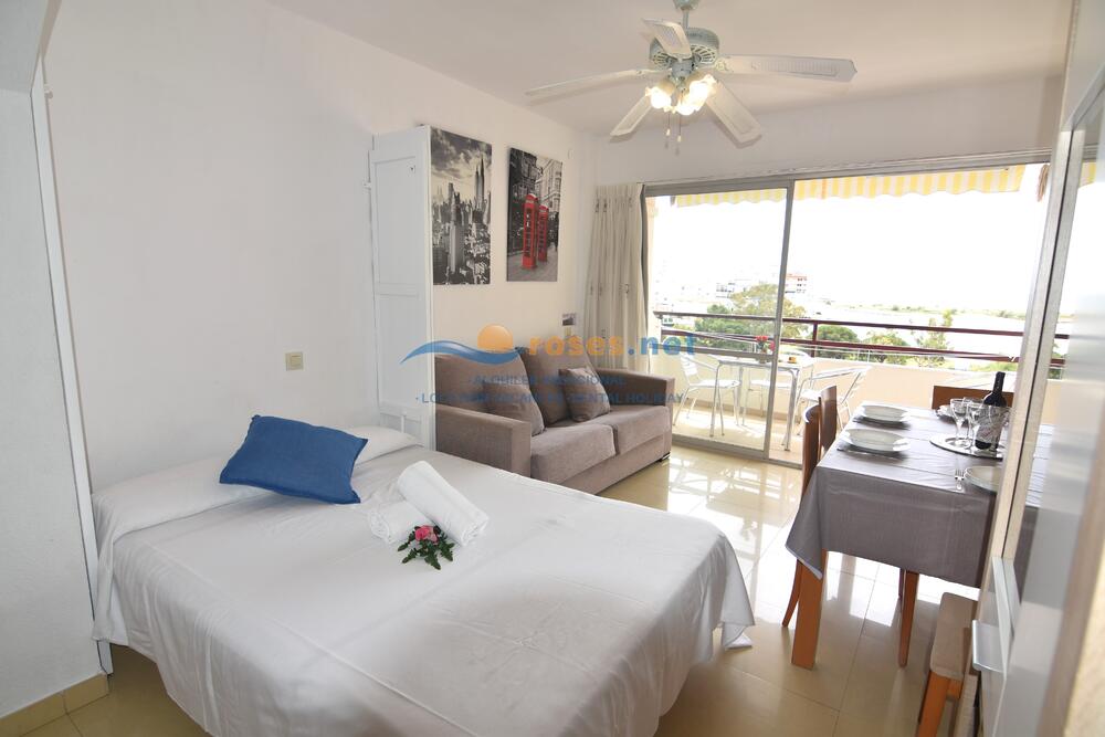 420432 600 XALOC - 04-32 - A - TR42 Studio-Apartment Roses 420432 600 XALOC - 04-32 - A - TR42 Studio-Apartment Roses