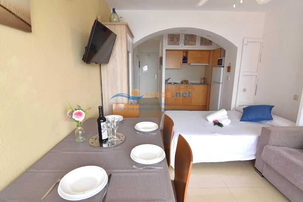 420432 600 XALOC - 04-32 - A - TR42 Studio-Apartment Roses 420432 600 XALOC - 04-32 - A - TR42 Studio-Apartment Roses