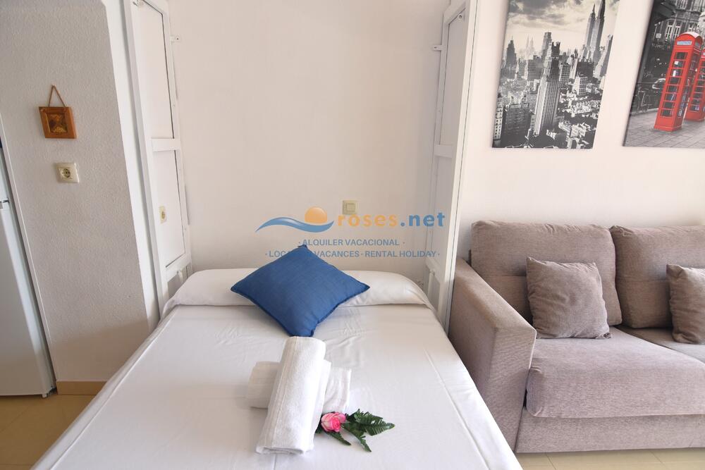 420432 600 XALOC - 04-32 - A - TR42 Studio-Apartment Roses 420432 600 XALOC - 04-32 - A - TR42 Studio-Apartment Roses